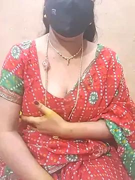 Raashi369 from StripChat