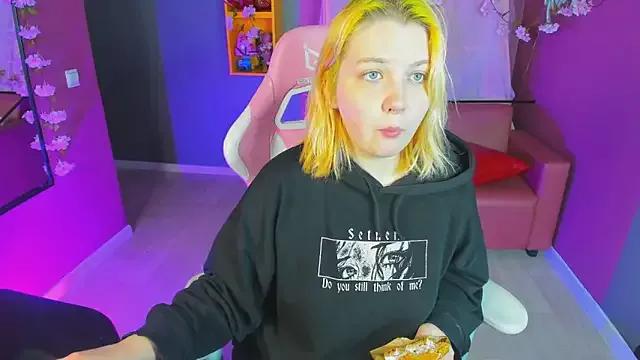 Rabbitcute_ from StripChat