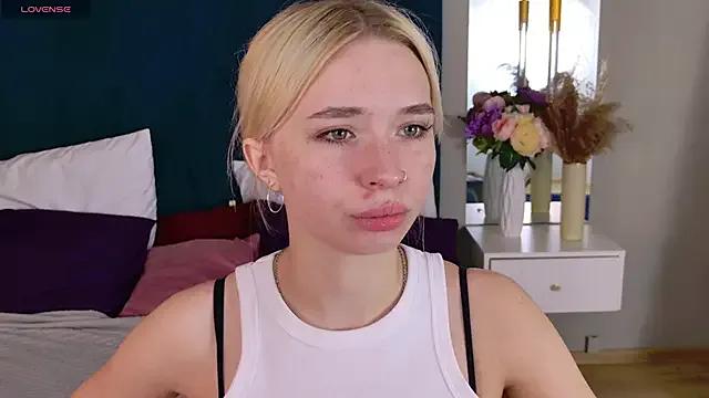 Try our streaming cams variety and talk on a personal level with our adorable girls streamers, showing off their bountiful shapes and dildos.