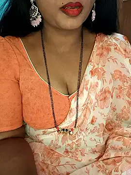 Rachu_love from StripChat