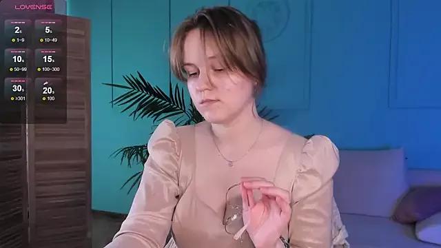 Rada_Woods from StripChat