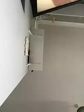 raen001 from StripChat is Freechat