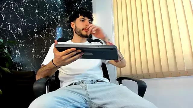 Rafael_Mendezz from StripChat