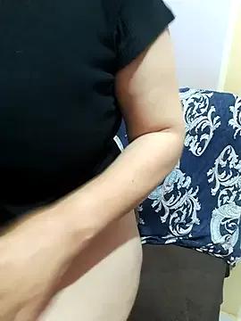 RajaaXXX from StripChat is Freechat