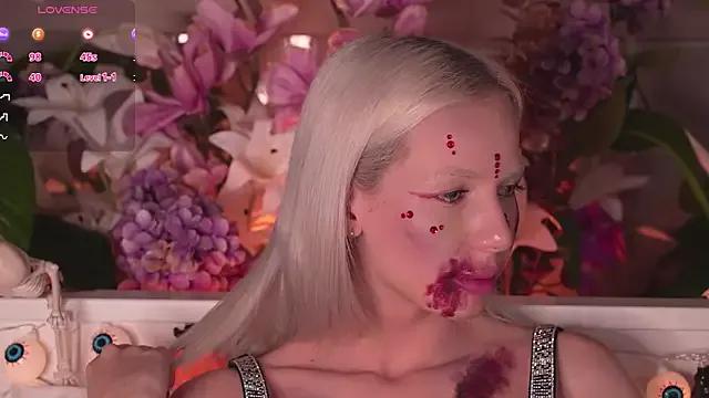 RanyThomson from StripChat is Freechat