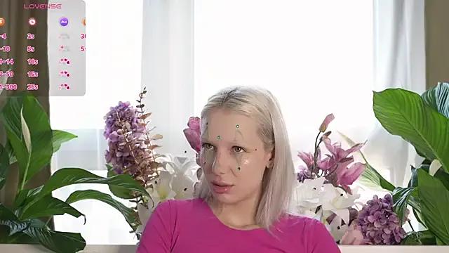 RanyThomson from StripChat is Freechat