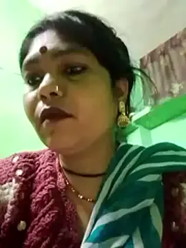 Rashili_jaan from StripChat is Freechat