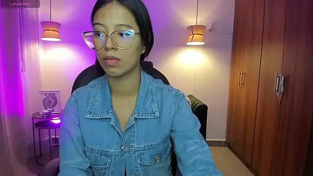 raven_stonee from StripChat is Freechat