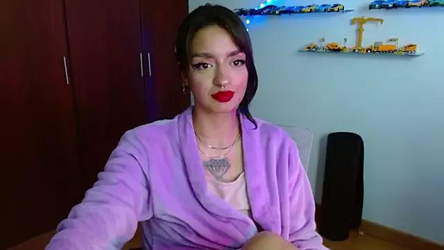 ravenvancleef from StripChat is Freechat
