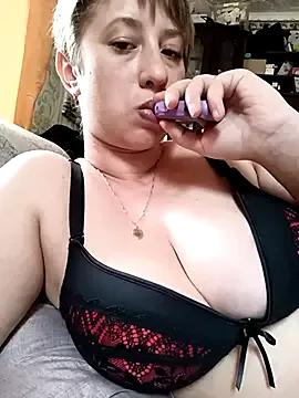 Ray_Annie from StripChat is Freechat