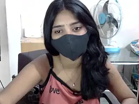 RealBeauty13 from StripChat is Freechat