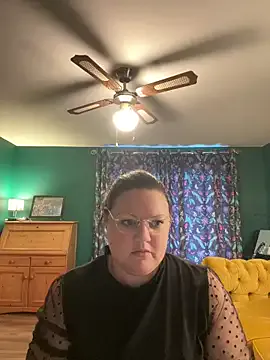 RealWoman84 from StripChat is Freechat