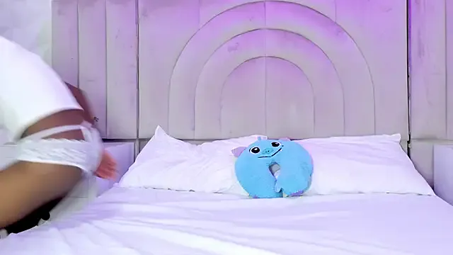 rebeca_brown_ on StripChat 