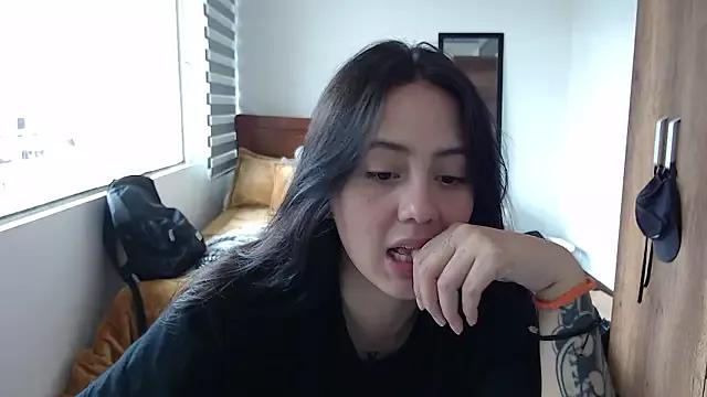 rebecca_collin from StripChat