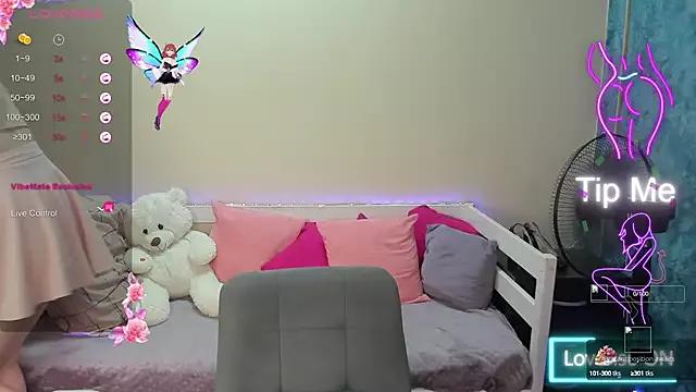 Try our streaming cams variety and talk on a personal level with our adorable girls streamers, showing off their bountiful shapes and dildos.