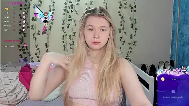 Rebecca_Kelly from StripChat is Freechat