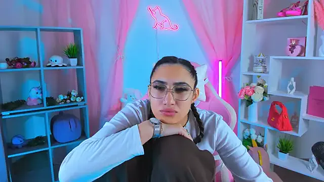 Try our streaming cams variety and talk on a personal level with our adorable girls streamers, showing off their bountiful shapes and dildos.