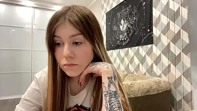 RebelKitsune from StripChat is Freechat