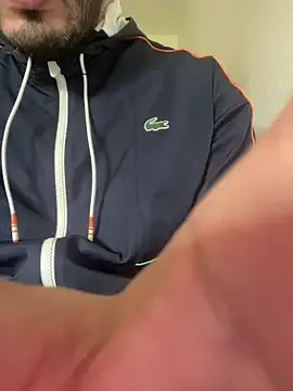 Rebeu-frozen- on StripChat 