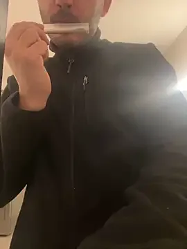 Rebeu-frozen- on StripChat 