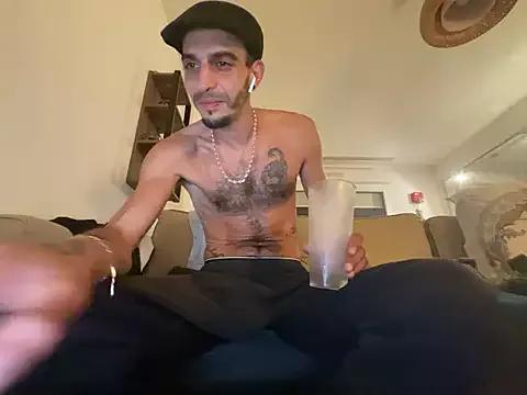 Rebeu313 from StripChat
