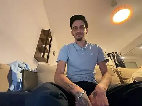 Rebeu313 from StripChat