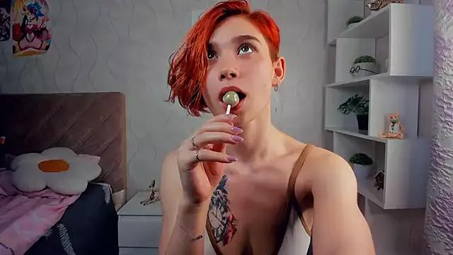 RedLovely from StripChat is Freechat