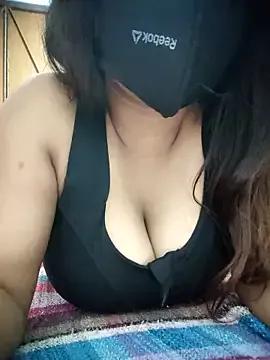 Reena_queen from StripChat