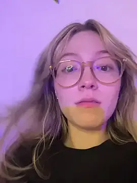 ReenKitty from StripChat is Freechat