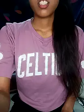 Reetika6375 from StripChat