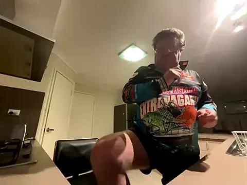 Reggyrabbit from StripChat