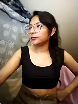 Regina_Shine from StripChat is Freechat