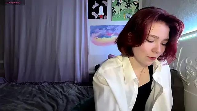 ReginaVbiles from StripChat is Freechat