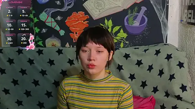 Try our streaming cams variety and talk on a personal level with our adorable girls streamers, showing off their bountiful shapes and dildos.