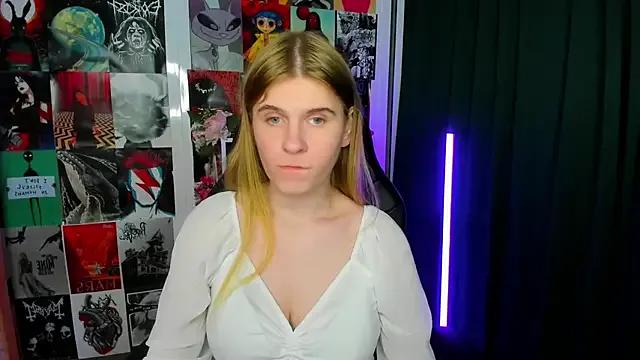 Remilia_gin from StripChat is Freechat