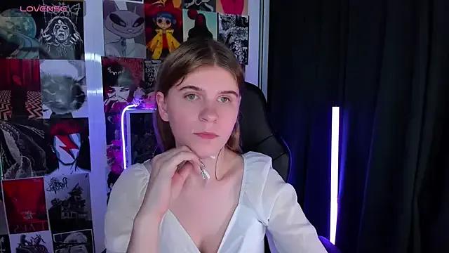 Try our streaming cams variety and talk on a personal level with our adorable girls streamers, showing off their bountiful shapes and dildos.