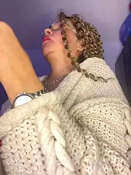 Renata-Sexy from StripChat is Freechat