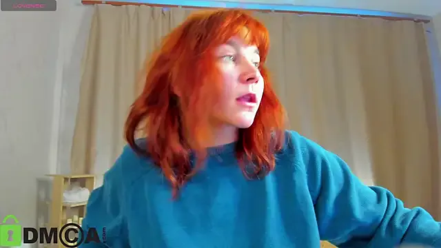 Rene_Shine on StripChat 