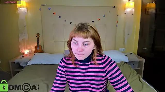 Rene_Shine from StripChat is Freechat