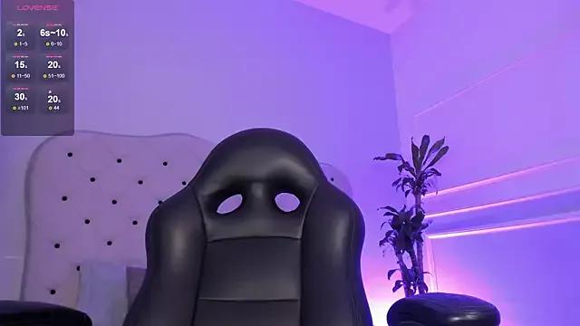renee_shelby_ from StripChat
