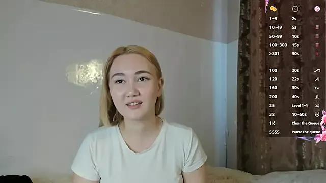 renesmaluv from StripChat is Freechat