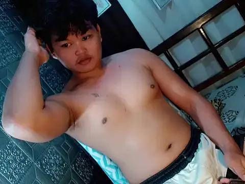 Reynelcock from StripChat is Freechat