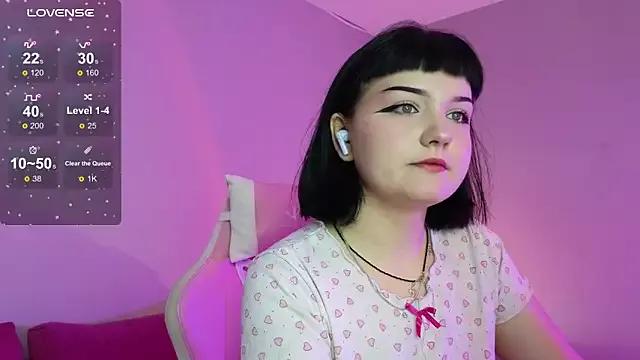 Try our streaming cams variety and talk on a personal level with our adorable girls streamers, showing off their bountiful shapes and dildos.