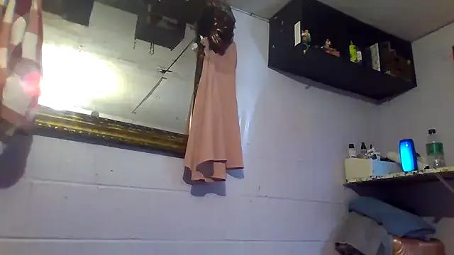 Rileyy7tk from StripChat is Freechat