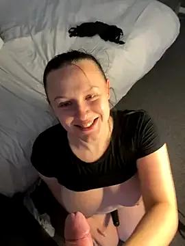 riri_bstvx from StripChat