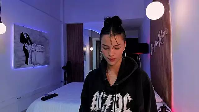 riridimoah from StripChat