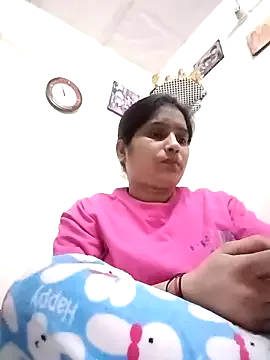 Ritika_singh71 on StripChat 