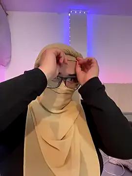 Rixi_arab from StripChat is Freechat