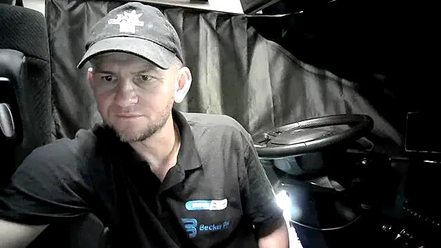 RoadDaddyXL from StripChat is Freechat