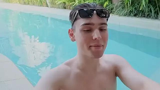 RobbyCharming from StripChat